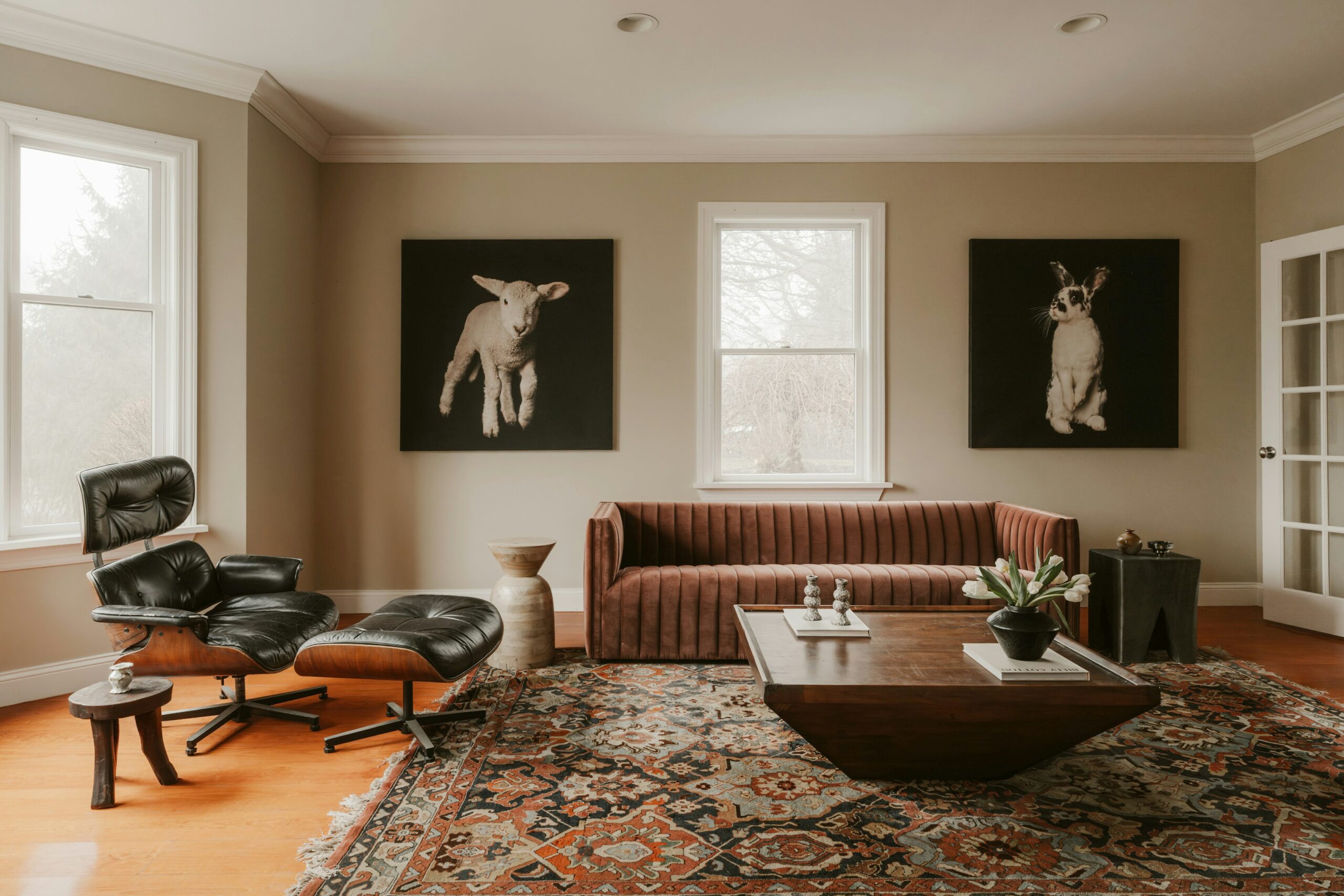 clay-banks-JhcNsRp_23M-unsplash