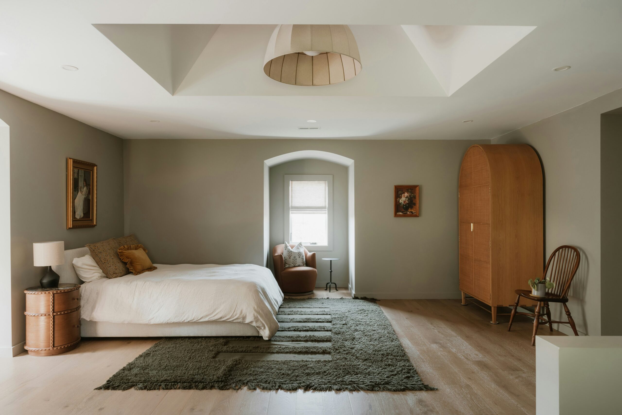 clay-banks-Xbe5BfScmvM-unsplash