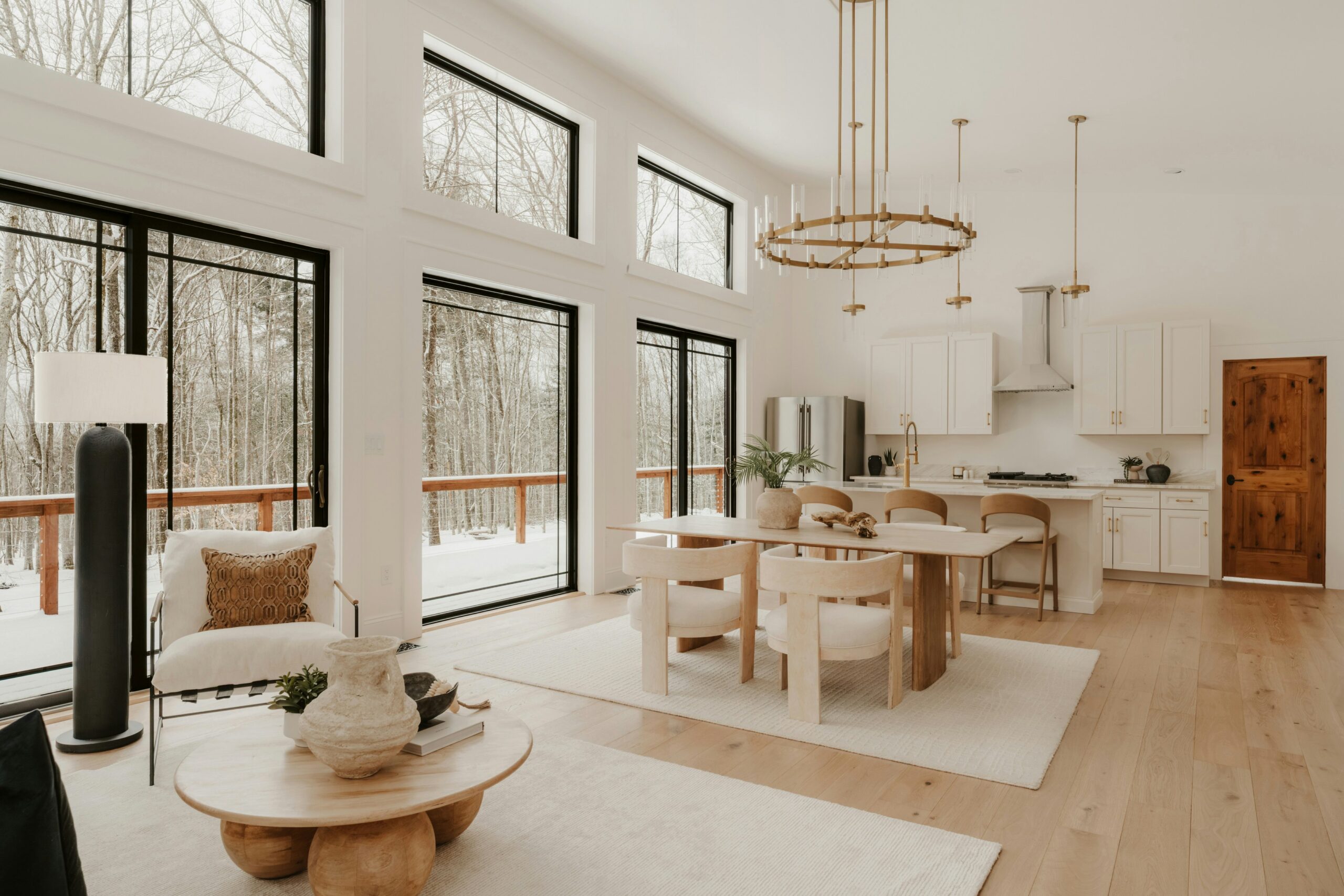 clay-banks-lgOnObd8XII-unsplash